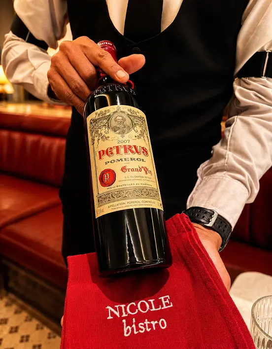Nicole Bistro 5