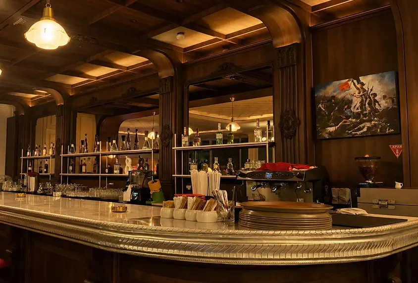 Nicole Bistro 7